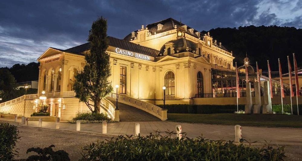 Schloss Weikersdorf Residenz and Spa Баден Экстерьер фото